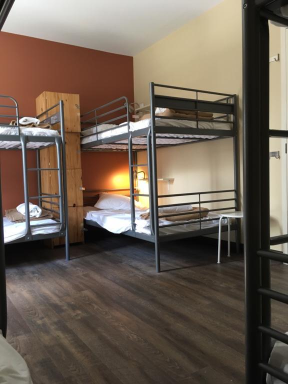 Hostelling International Hostel *